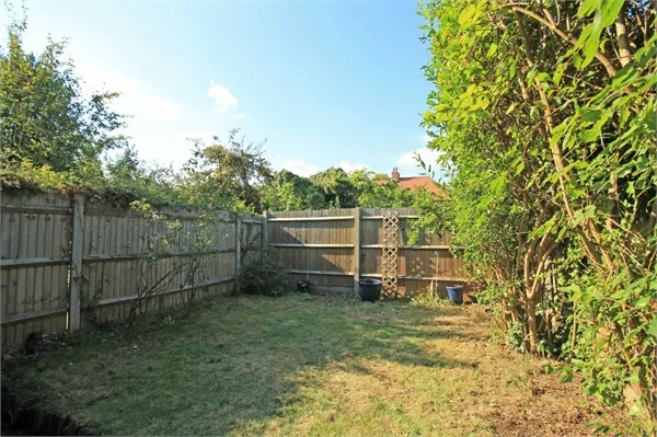 Milton Road, Hanwell, London, W7 1LQ, photo 2