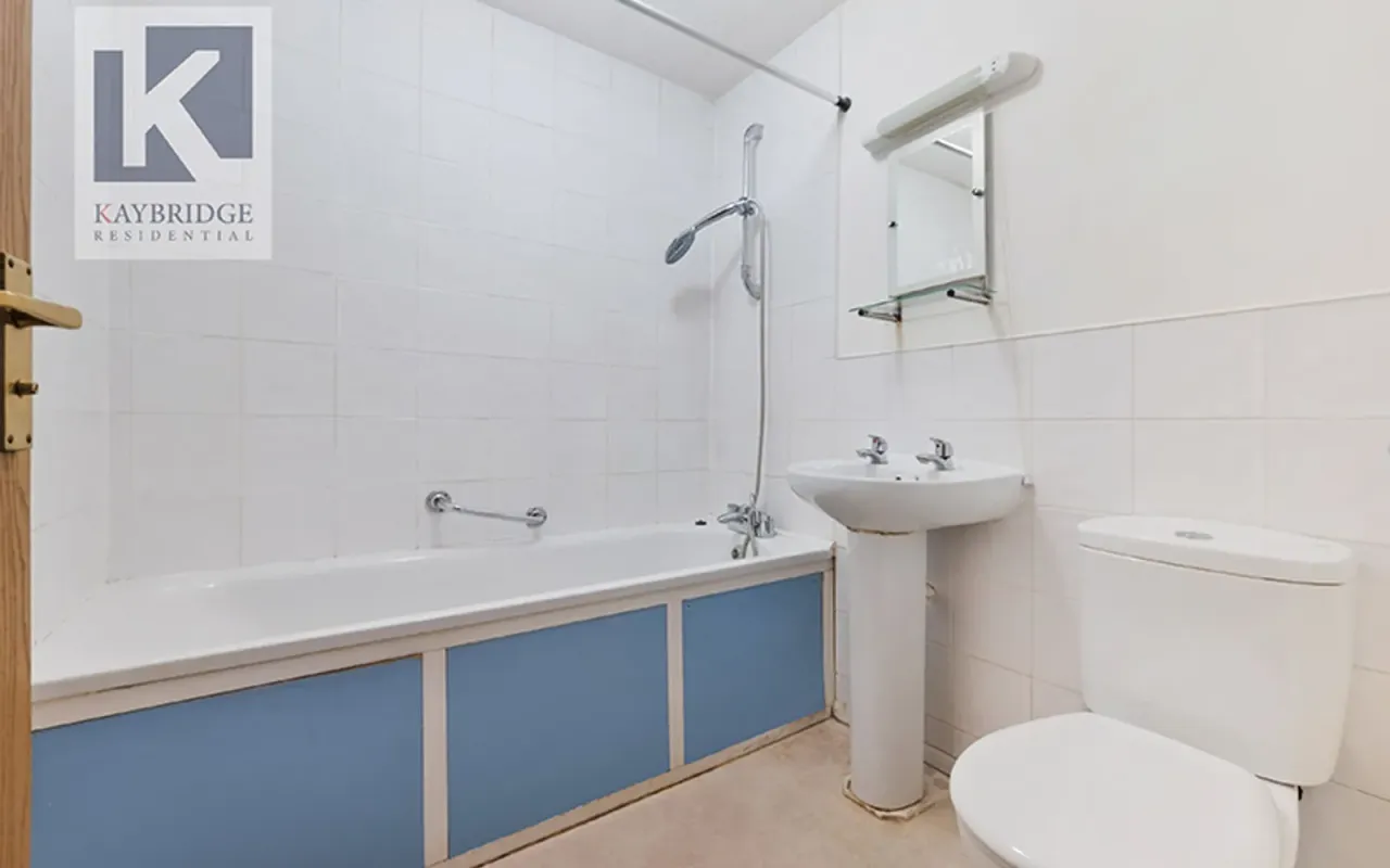 Yeomanry Close, Epsom, KT17, photo 4