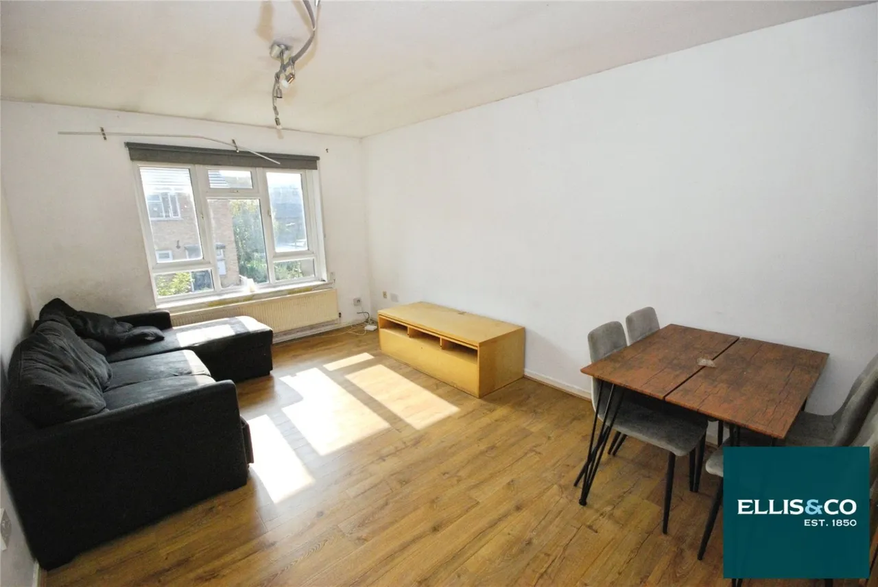 Cricklewood Lane, Childs Hill, NW2, photo 2