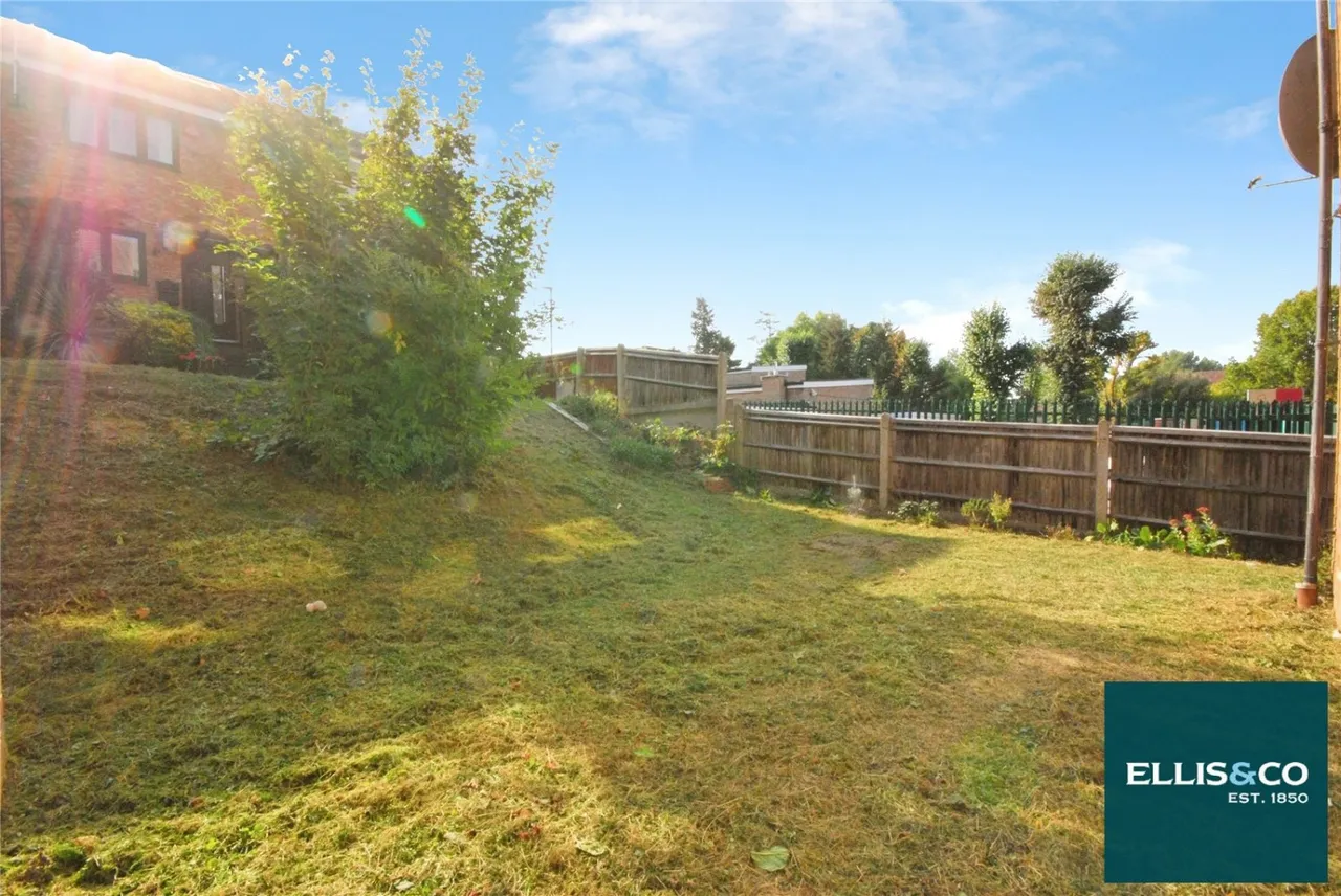 Cricklewood Lane, Childs Hill, NW2, photo 3
