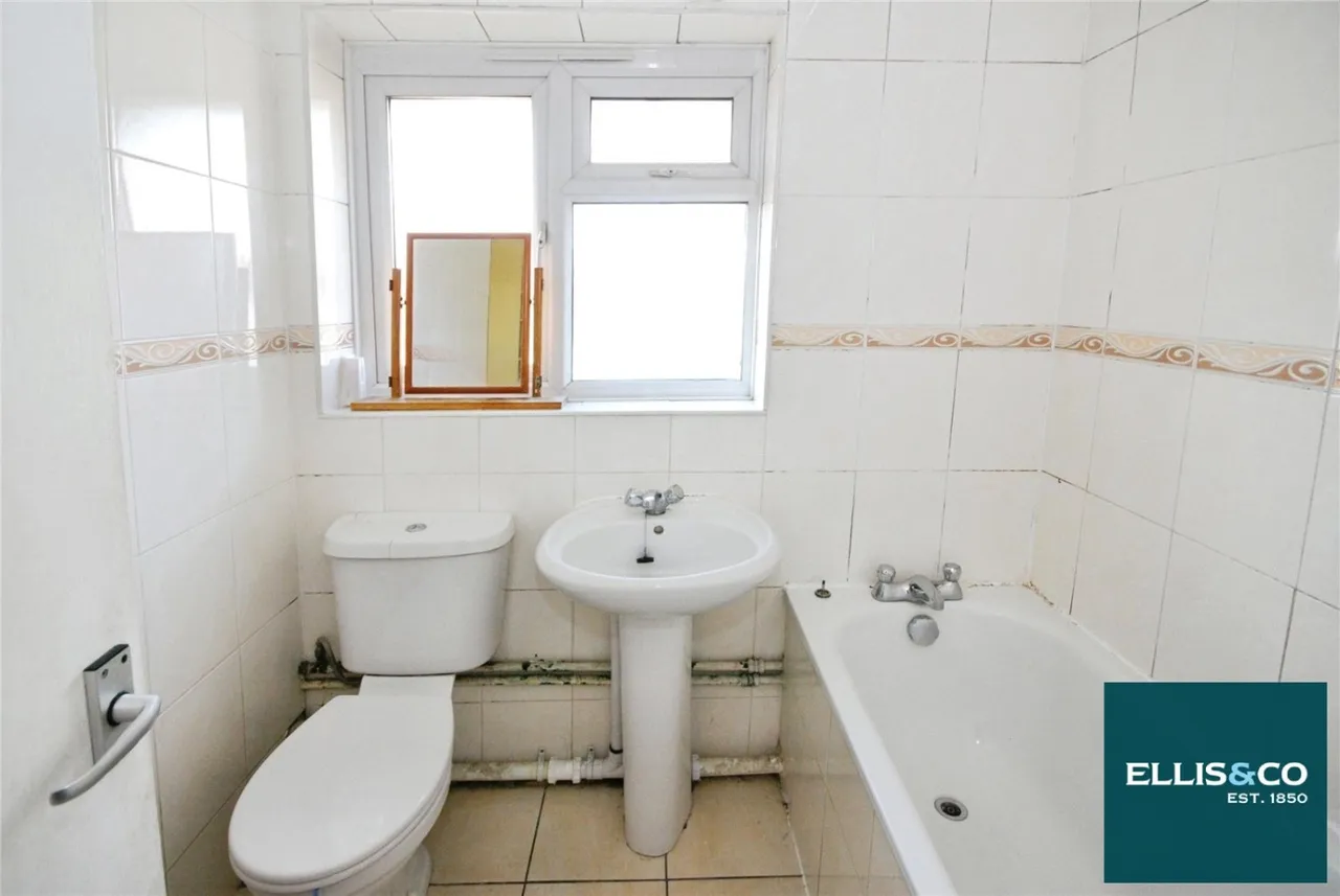 Cricklewood Lane, Childs Hill, NW2, photo 6