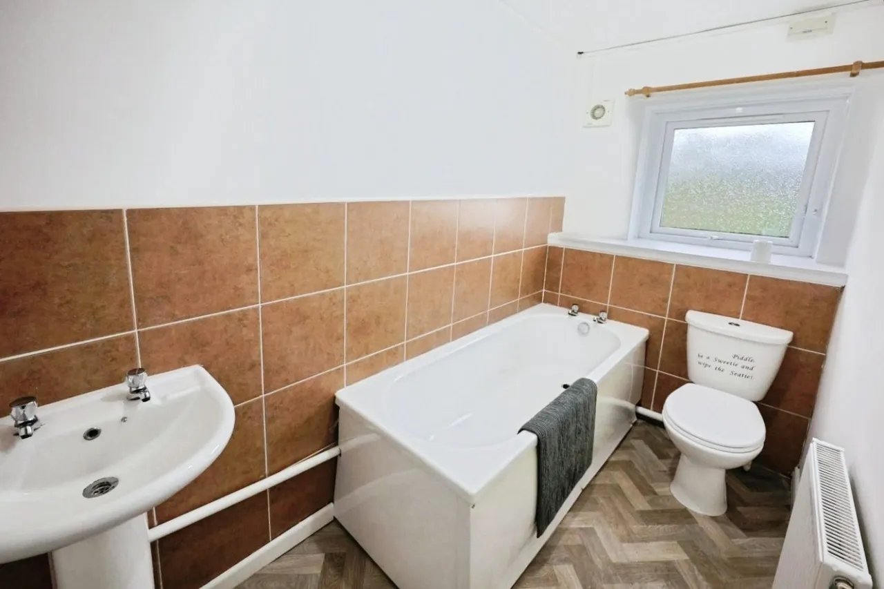 Chapel Street, Evenwood, DL14, photo 6