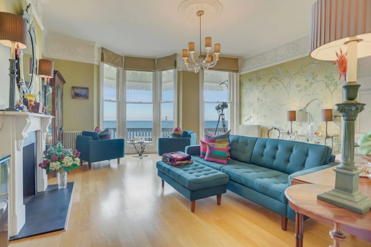 Royal Crescent, Brighton, BN2, photo 9