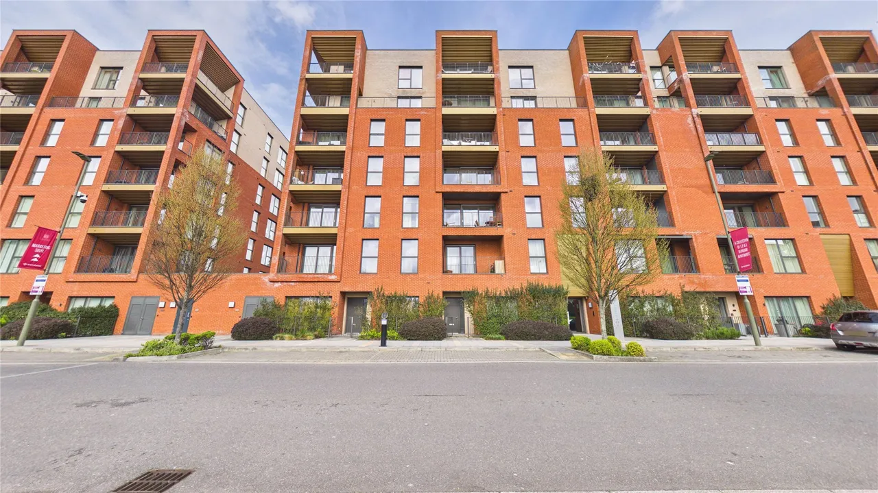 Lismore Boulevard, London, NW9 4DB, photo 2