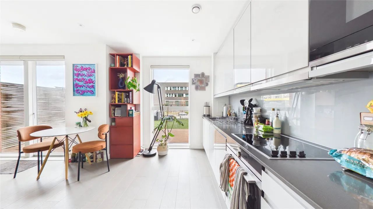 Lismore Boulevard, London, NW9 4DB, photo 11