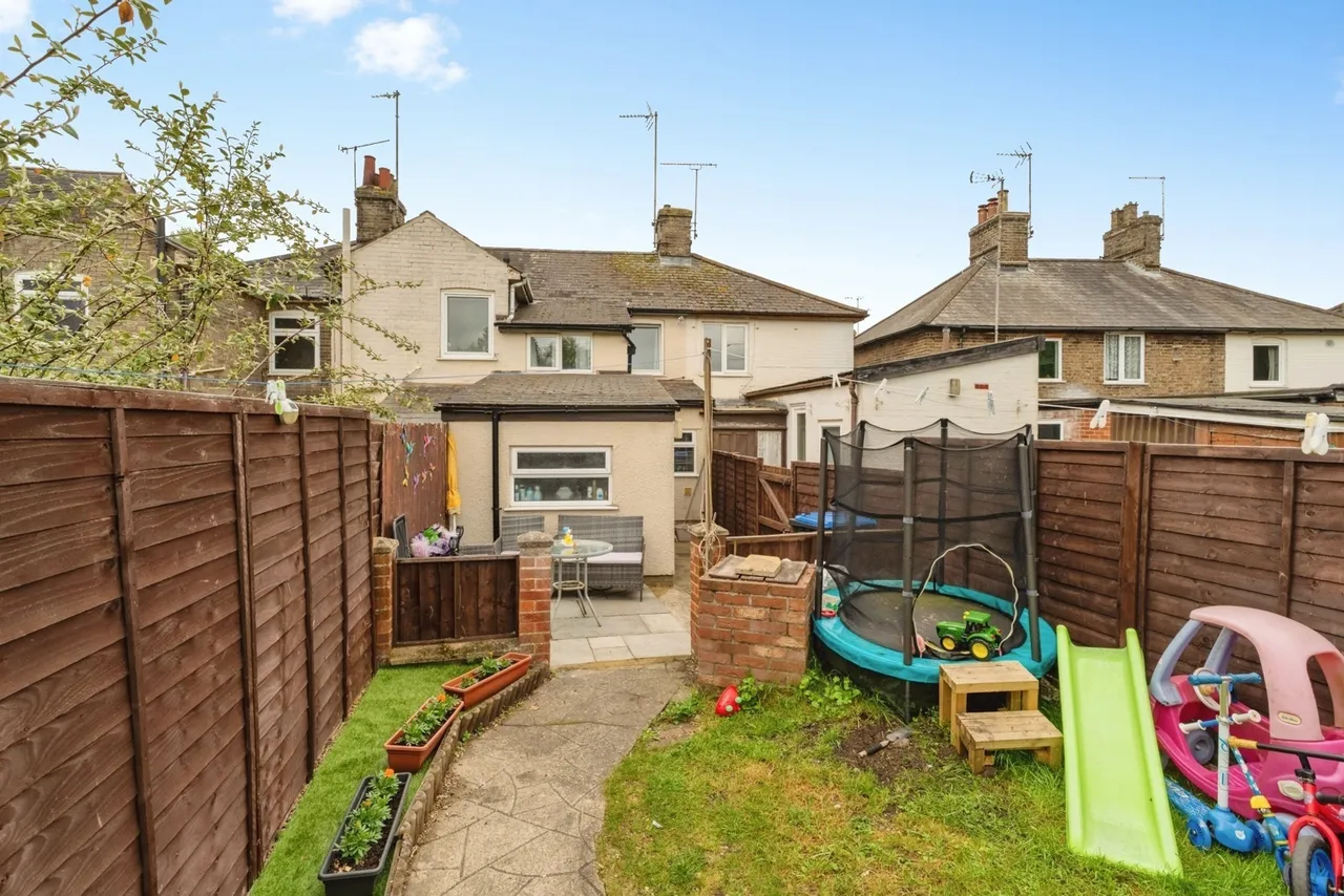 Cardinalls Road, STOWMARKET, Suffolk, IP14, photo 13