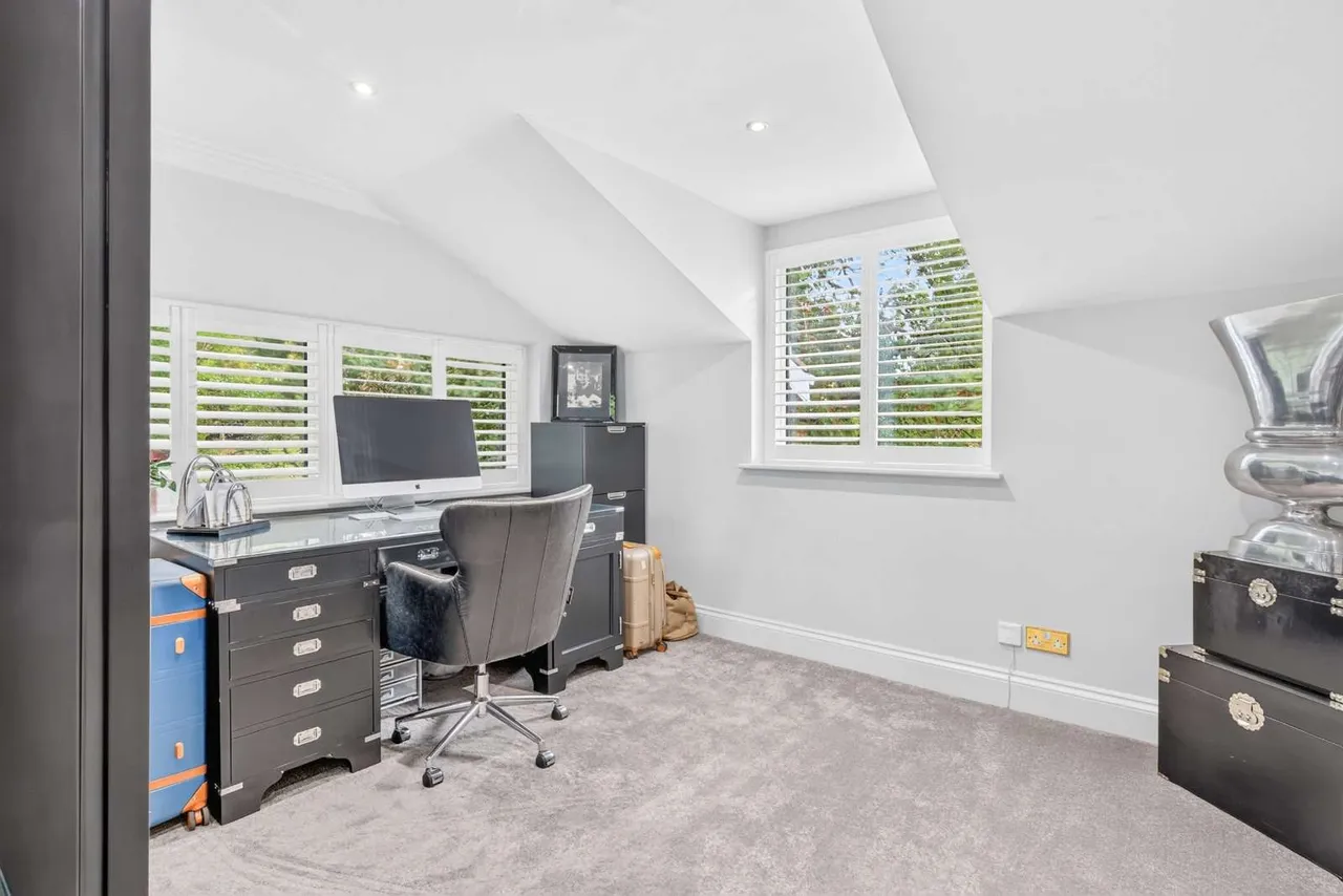 Woodbury Hill, Loughton, IG10, photo 18