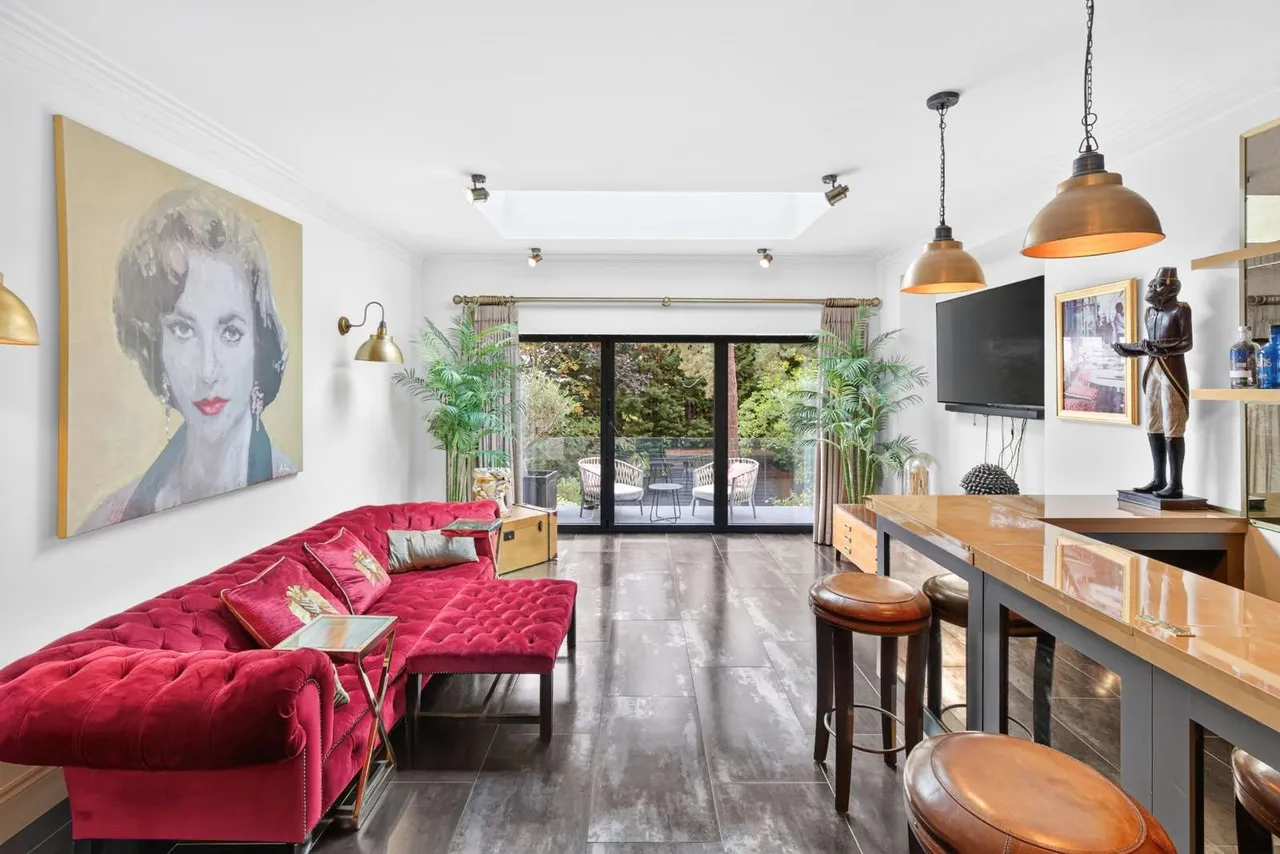Woodbury Hill, Loughton, IG10, photo 5