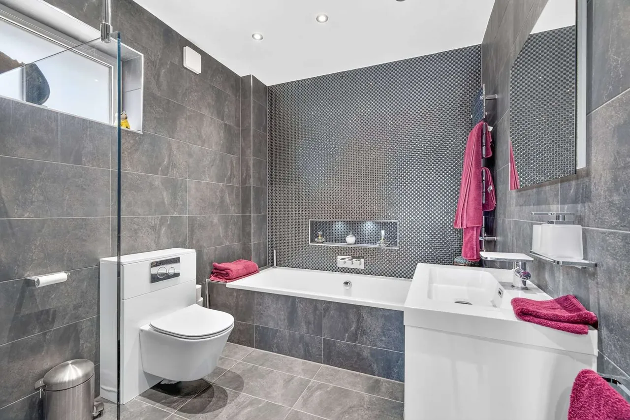 Woodbury Hill, Loughton, IG10, photo 14