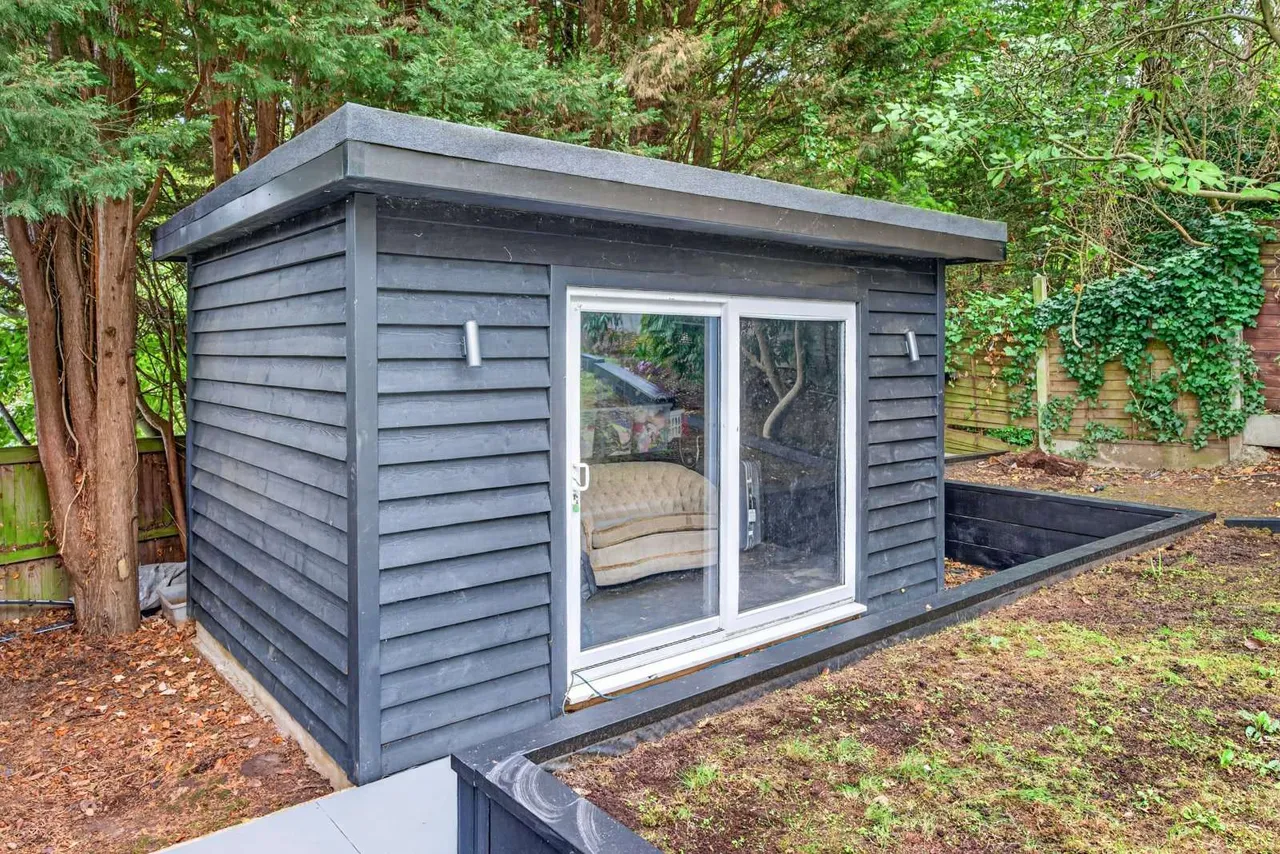 Woodbury Hill, Loughton, IG10, photo 25