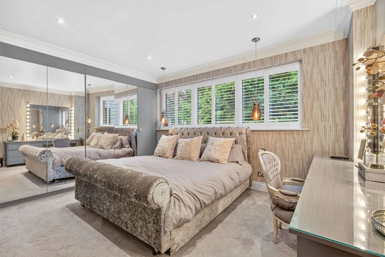 Woodbury Hill, Loughton, IG10, photo 15