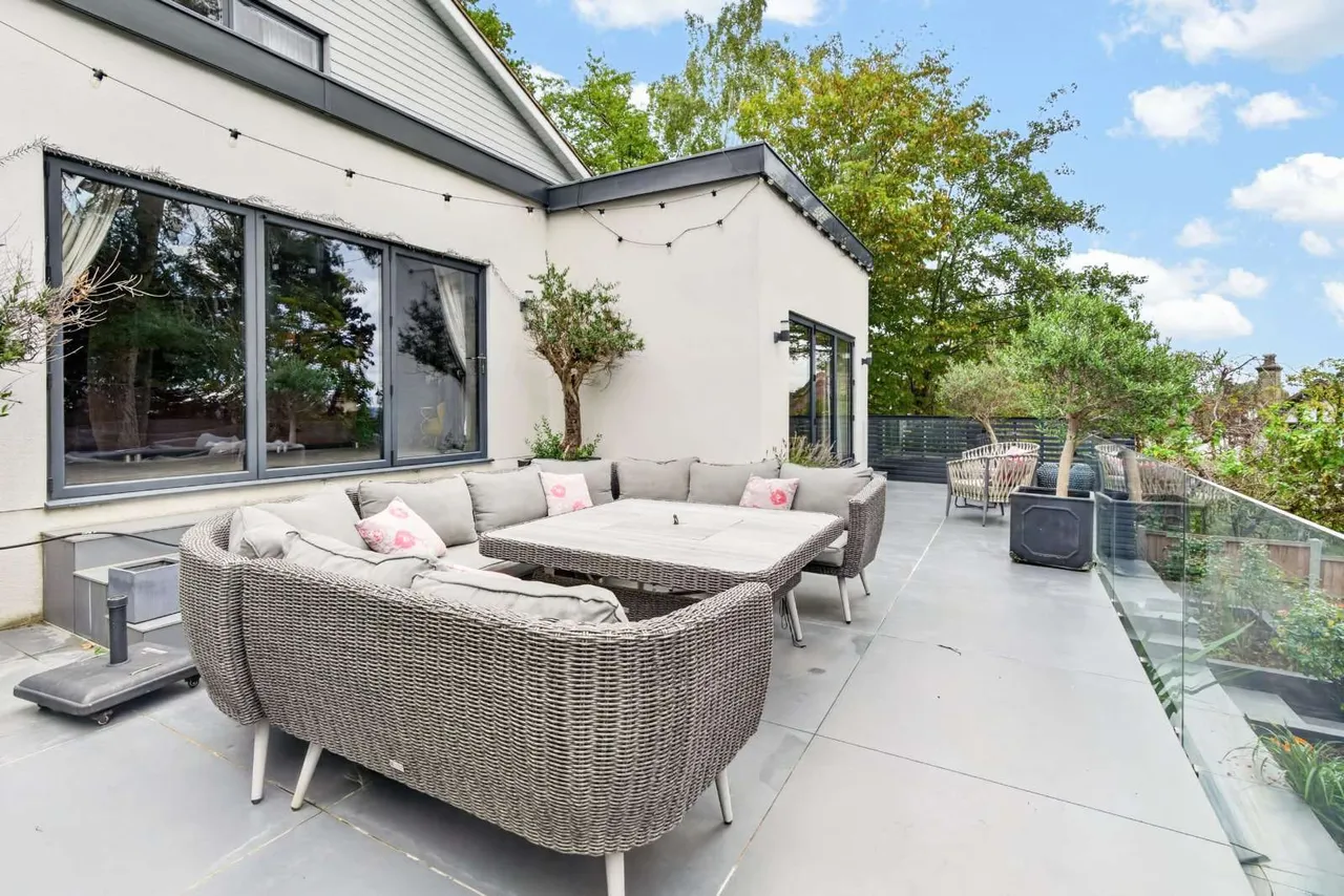 Woodbury Hill, Loughton, IG10, photo 21