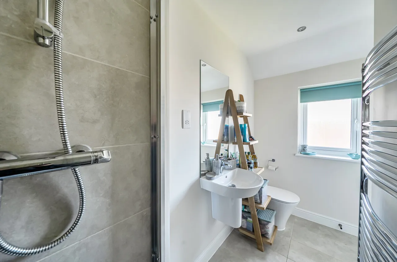 Swithens Close, Wakefield, WF1, photo 17