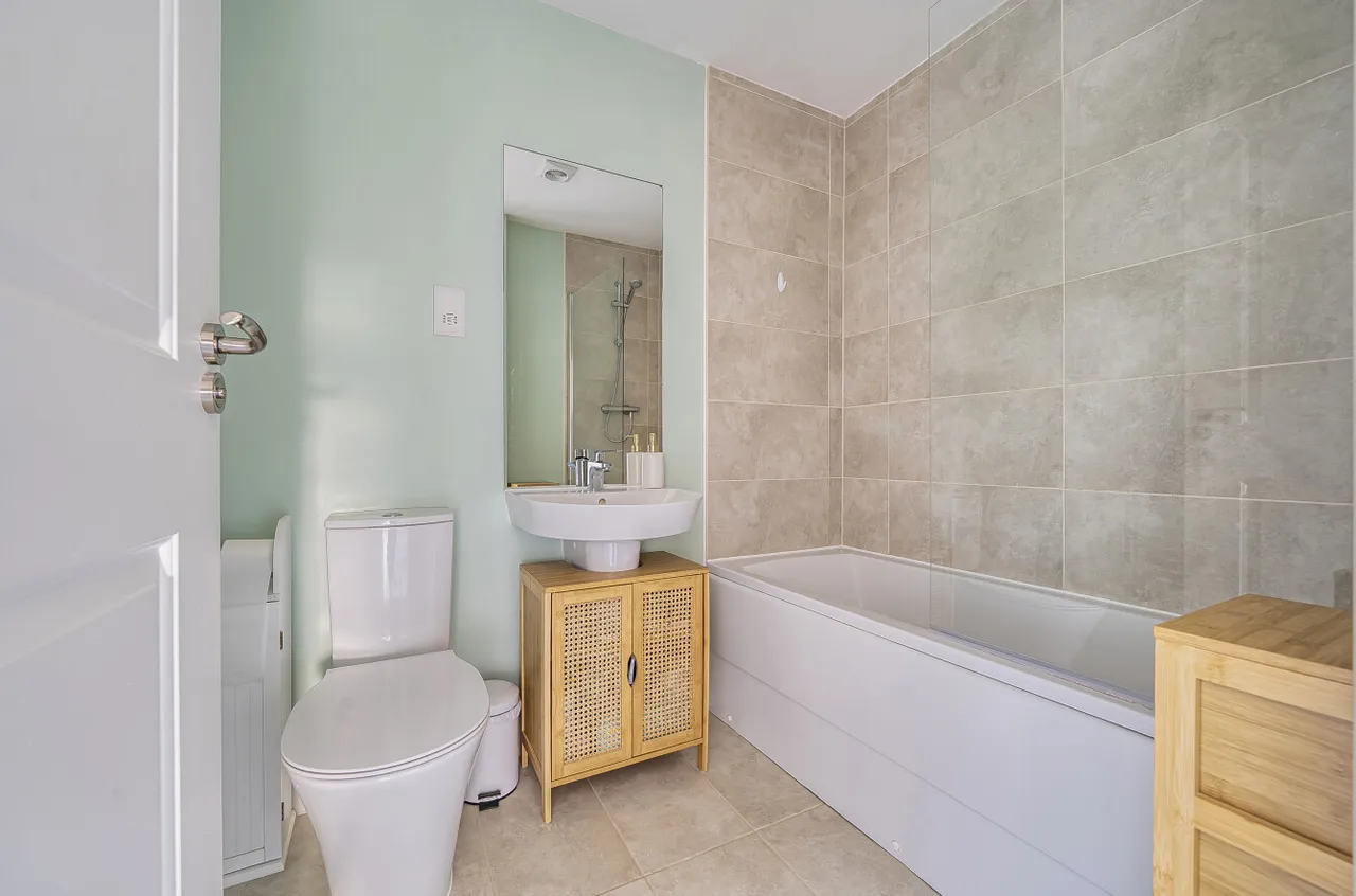 Swithens Close, Wakefield, WF1, photo 10