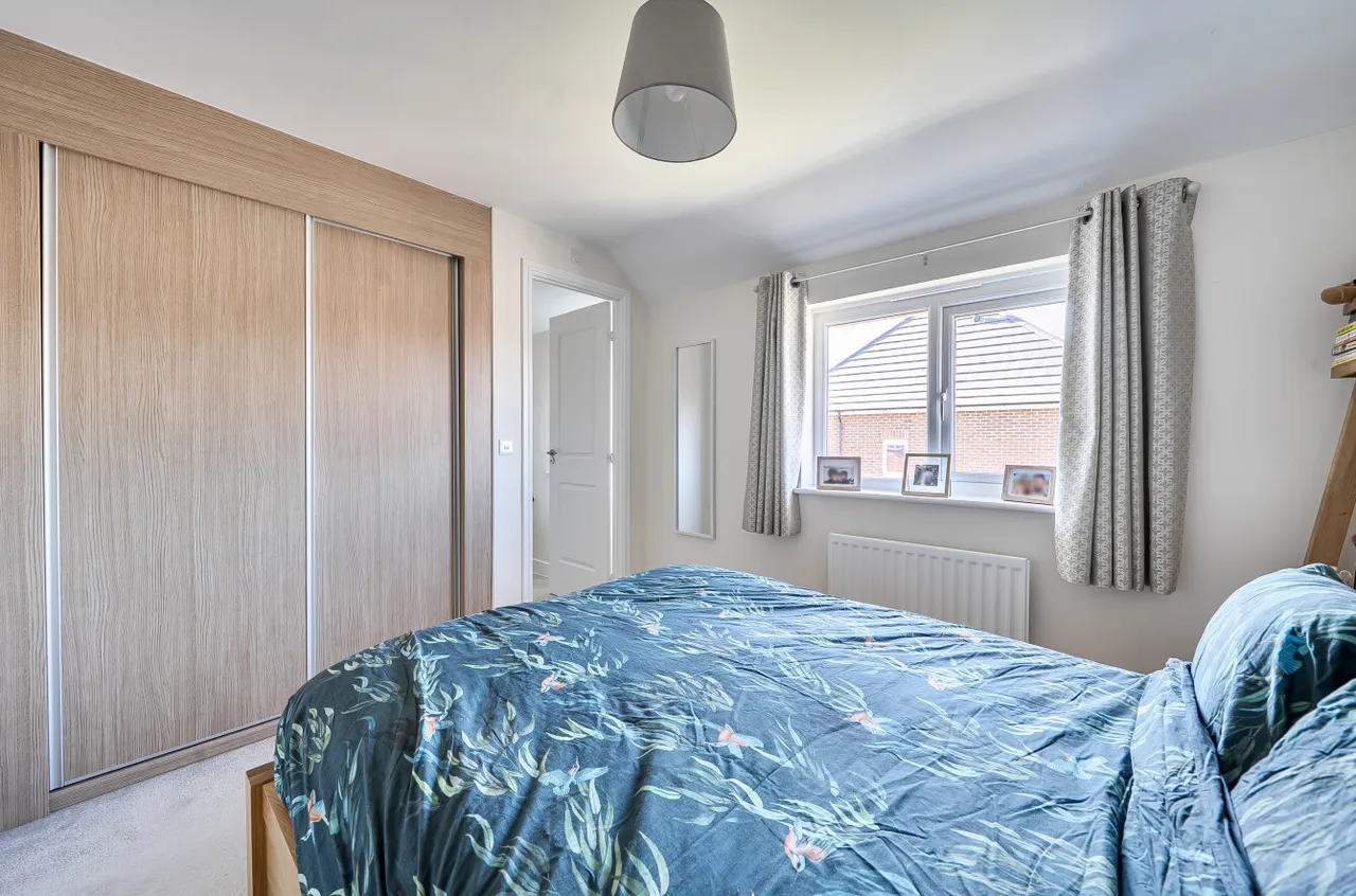 Swithens Close, Wakefield, WF1, photo 16
