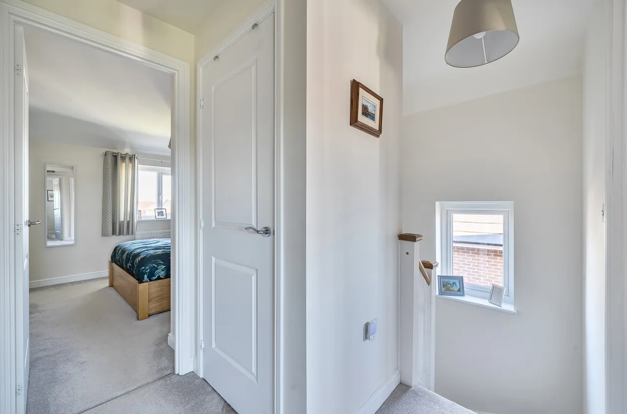 Swithens Close, Wakefield, WF1, photo 21