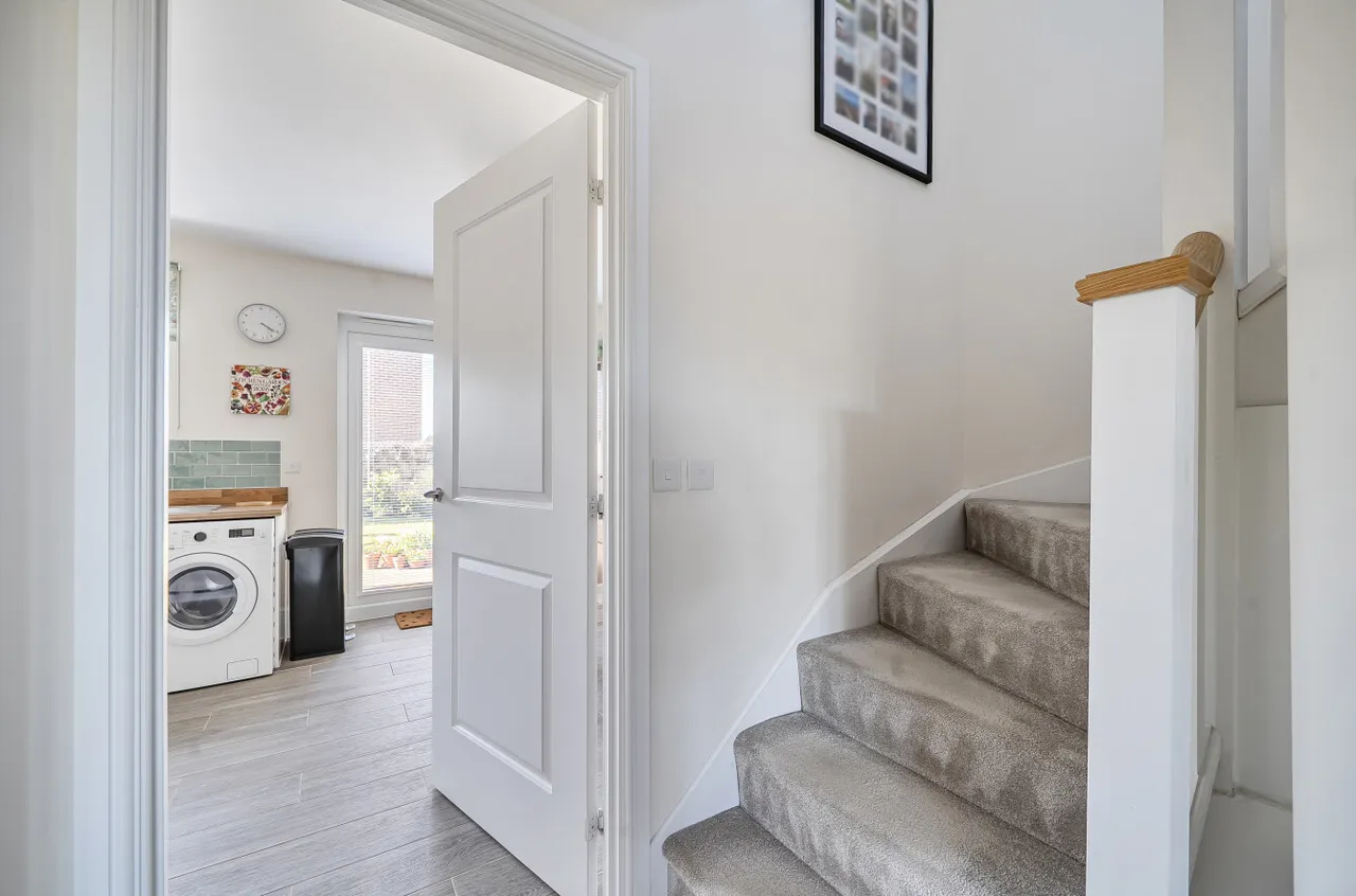Swithens Close, Wakefield, WF1, photo 11