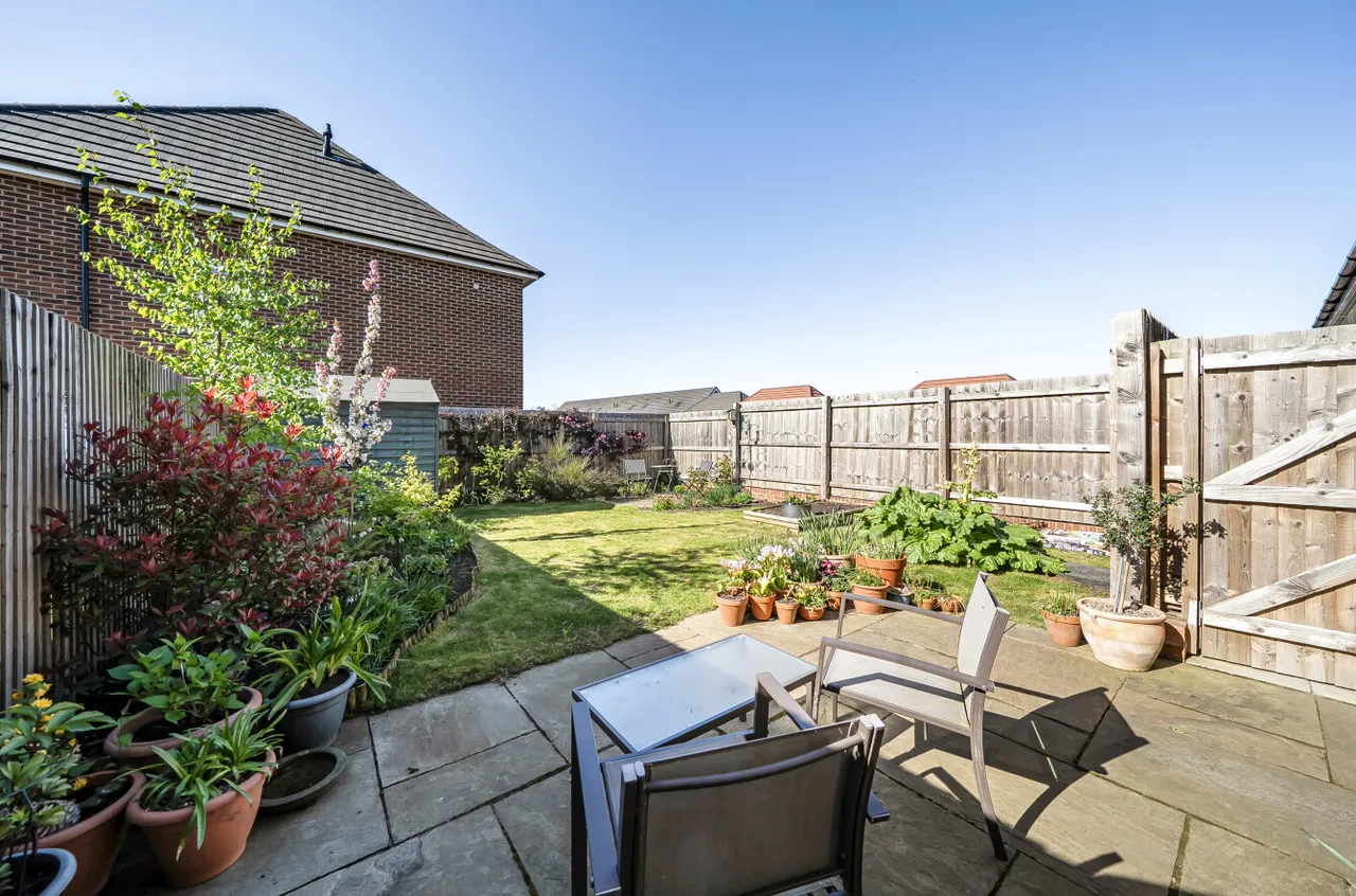 Swithens Close, Wakefield, WF1, photo 8