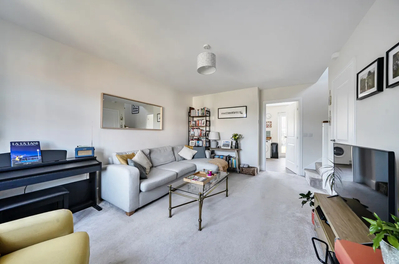 Swithens Close, Wakefield, WF1, photo 22