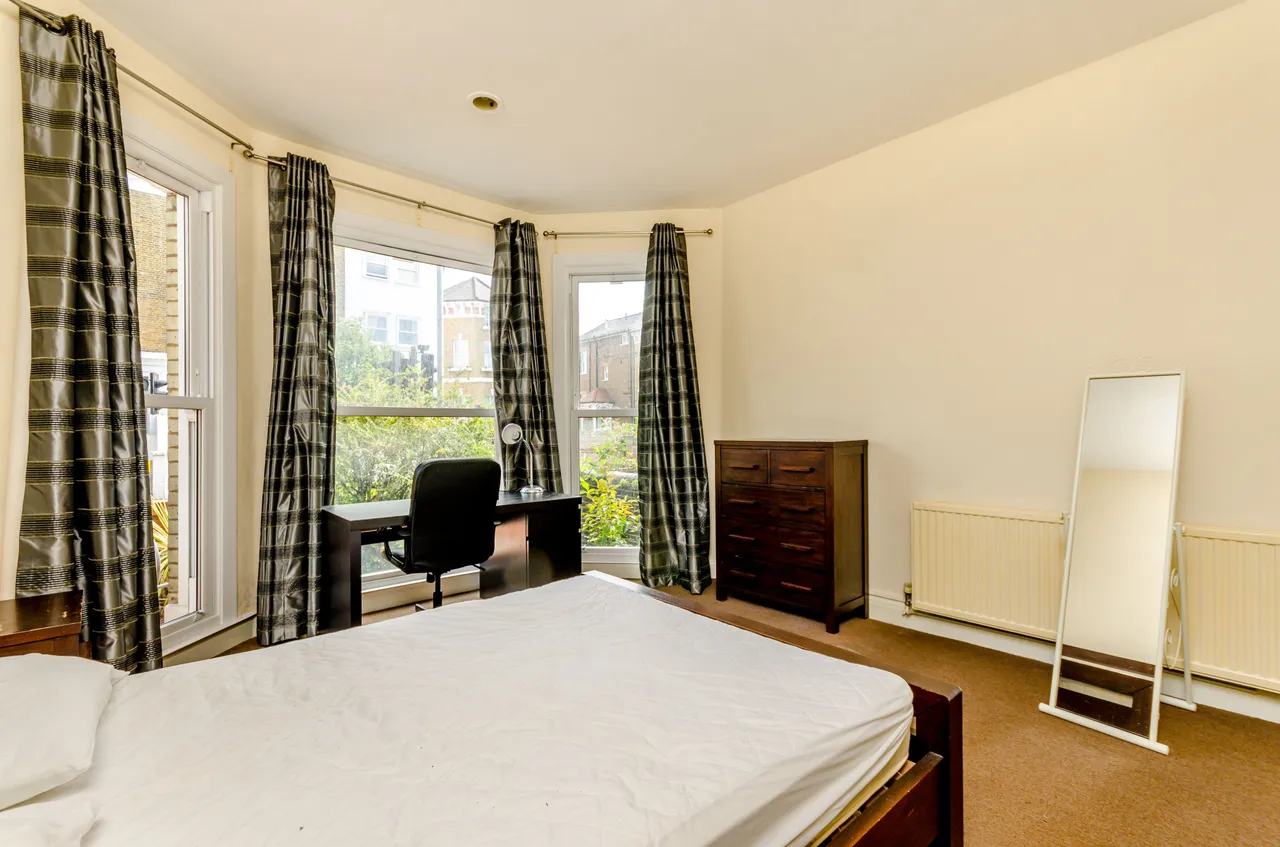 1 Montrose House, 189 Trinity Road, London, photo 3
