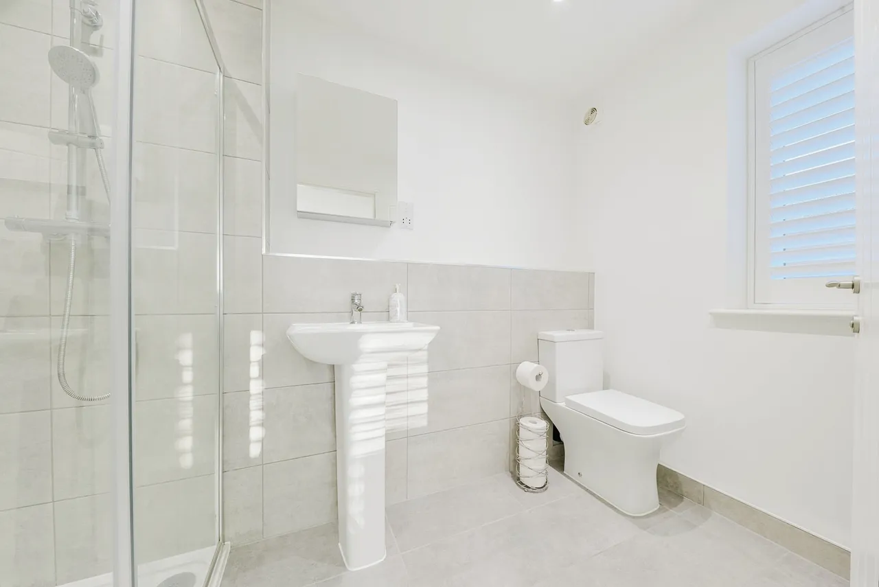 143 Icknield Way, Letchworth Garden City, photo 11