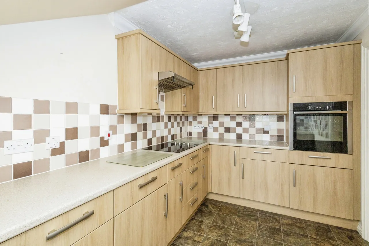 New Brighton Road, Emsworth, PO10, photo 12