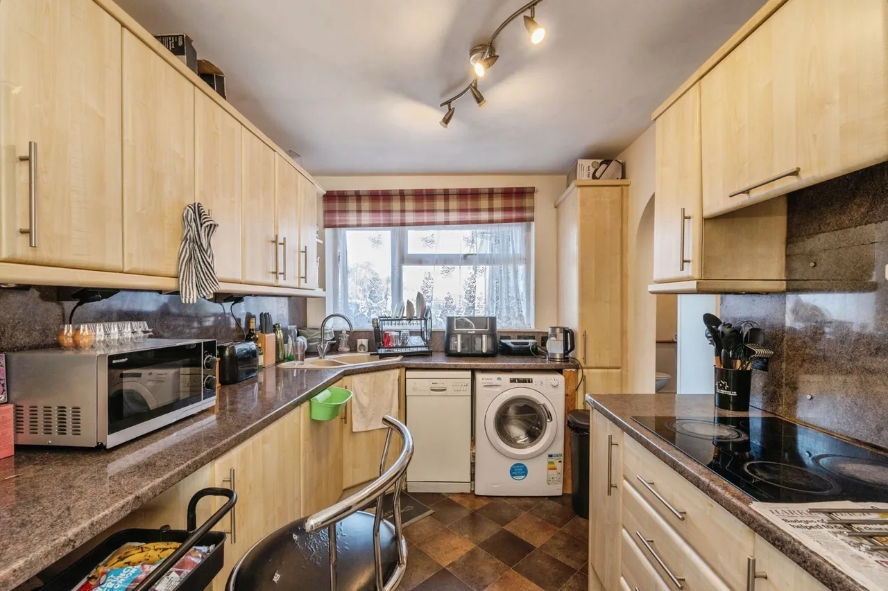 Parker Avenue, Tilbury, Essex, RM18, photo 8