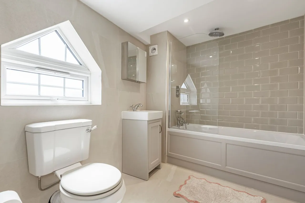 The Coach House, Winfrith Road, Earlsfield, London, SW18, photo 5