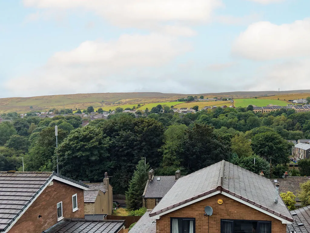 Lobden Crescent Whitworth, Rochdale OL12 8PU, photo 23
