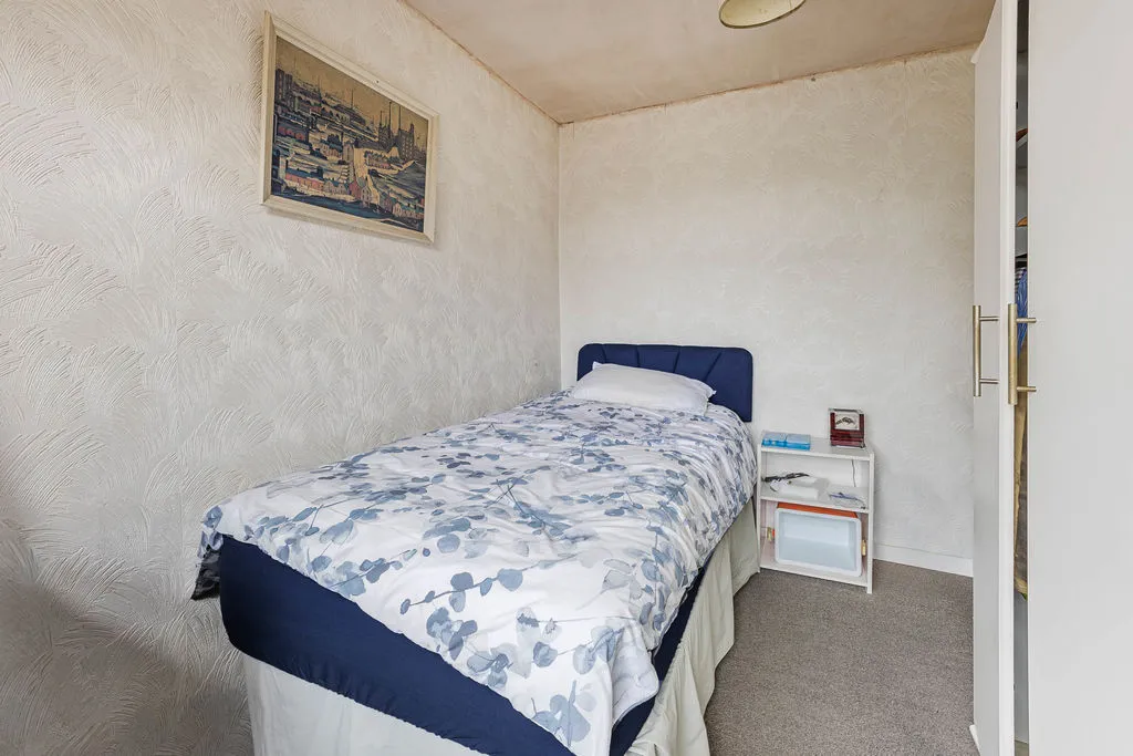 Lobden Crescent Whitworth, Rochdale OL12 8PU, photo 12