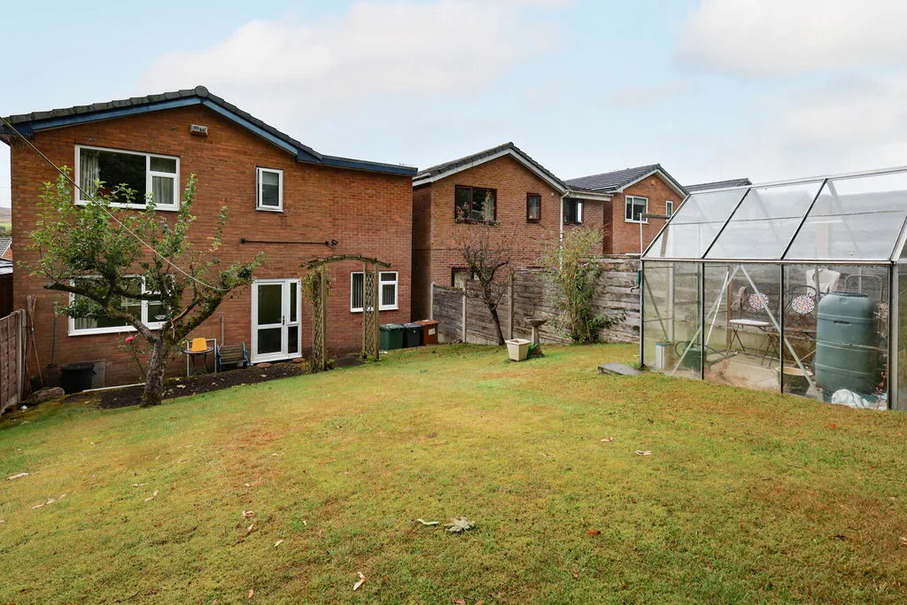 Lobden Crescent Whitworth, Rochdale OL12 8PU, photo 18