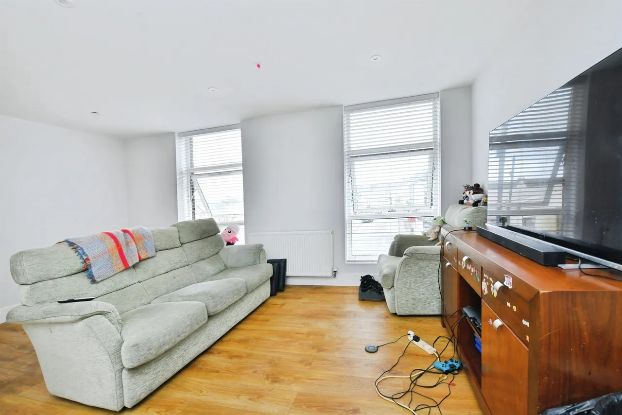 Fore Street, Saltash, photo 6