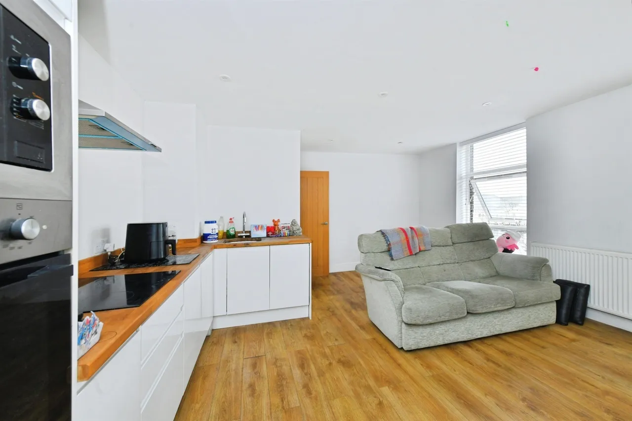 Fore Street, Saltash, photo 4