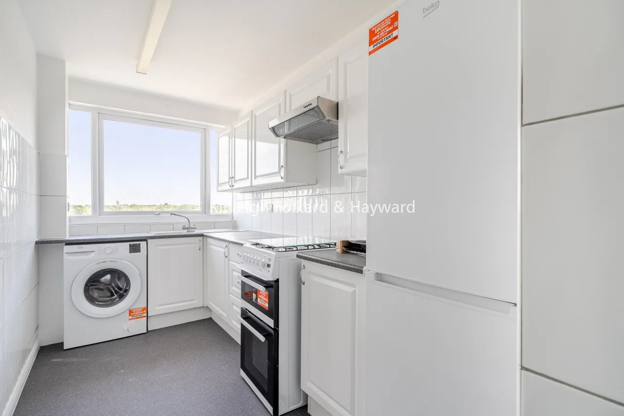 Fair Acres, Bromley, Kent, BR2, photo 3
