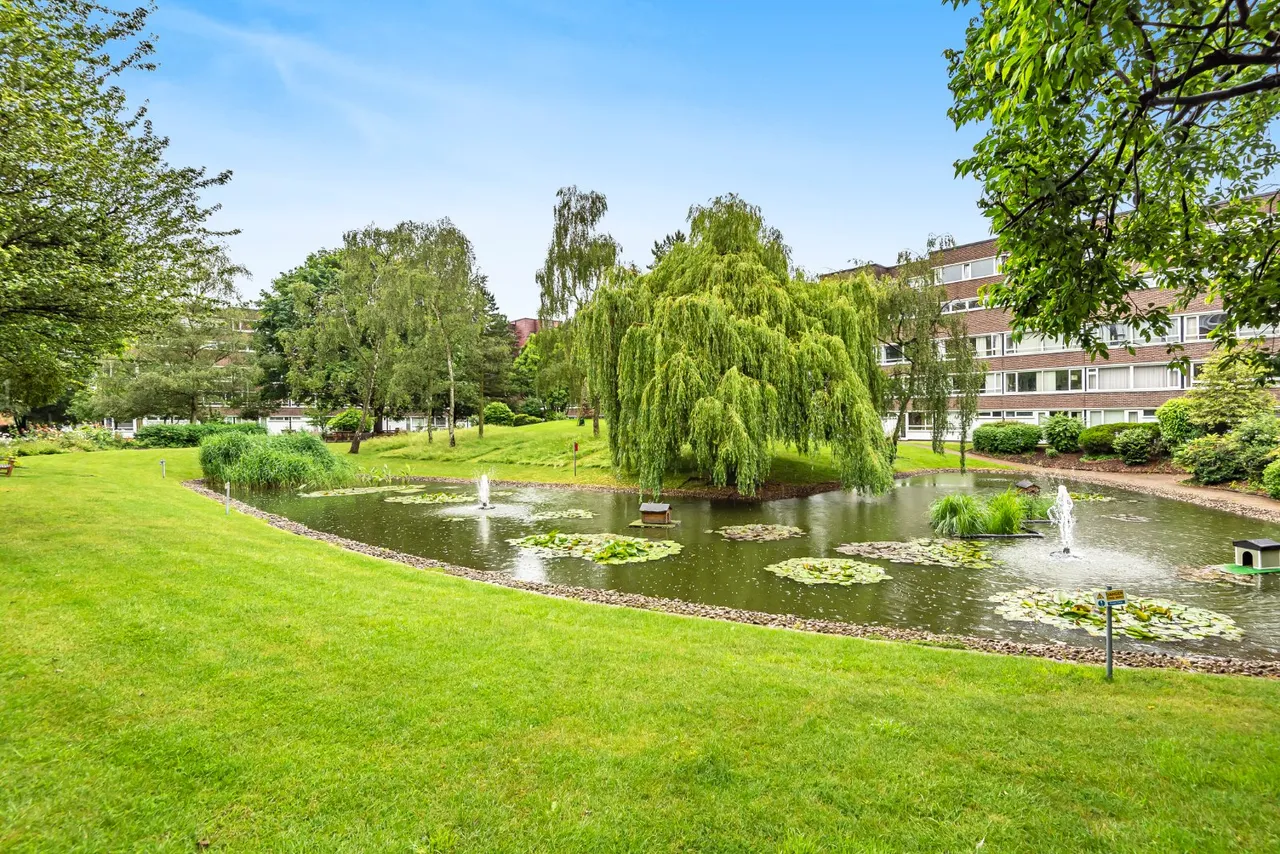 2 bed flat to rent — Fair Acres, Bromley, Kent, BR2
