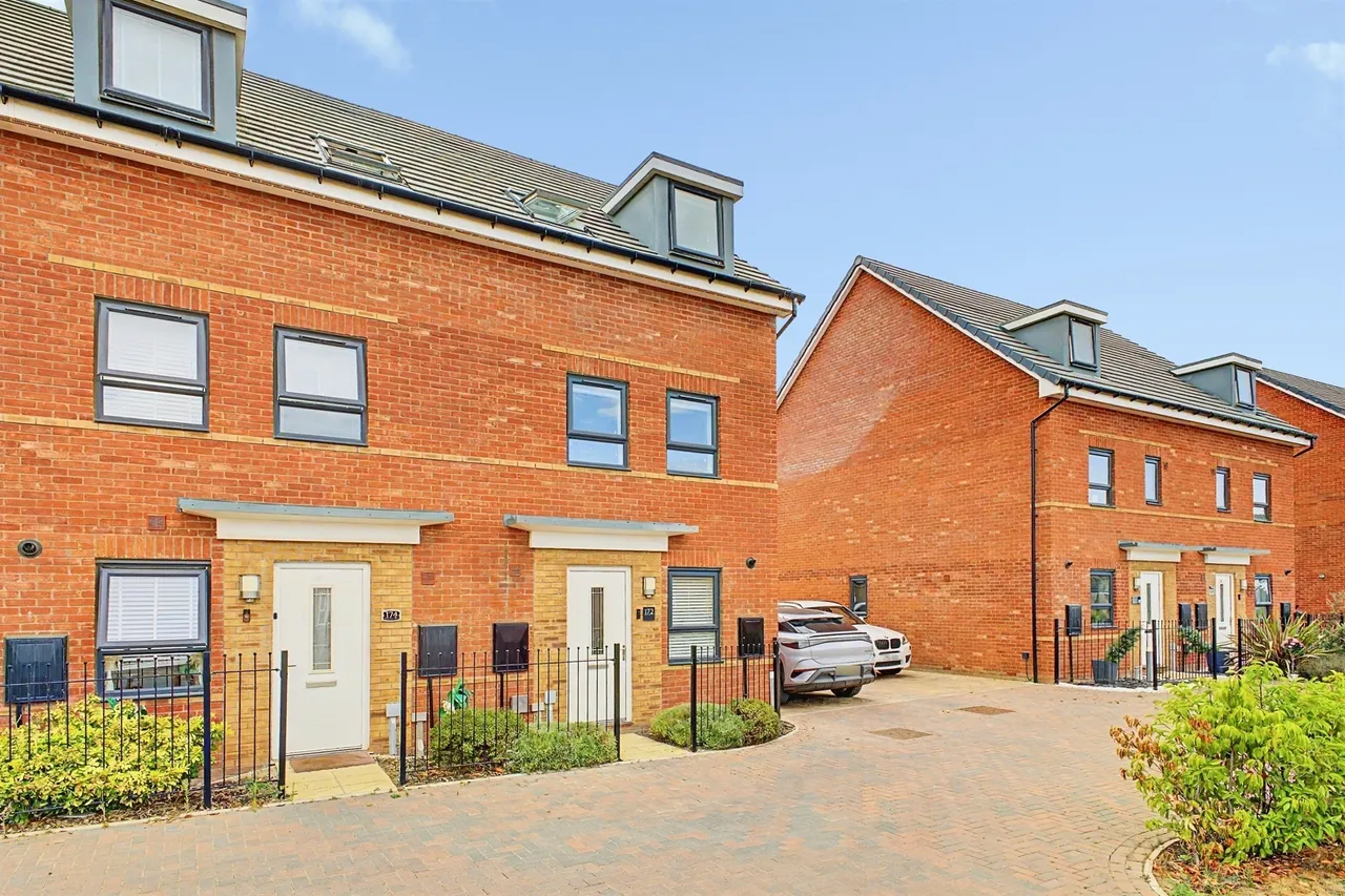 Stratford Drive, Overstone, Northampton, photo 16