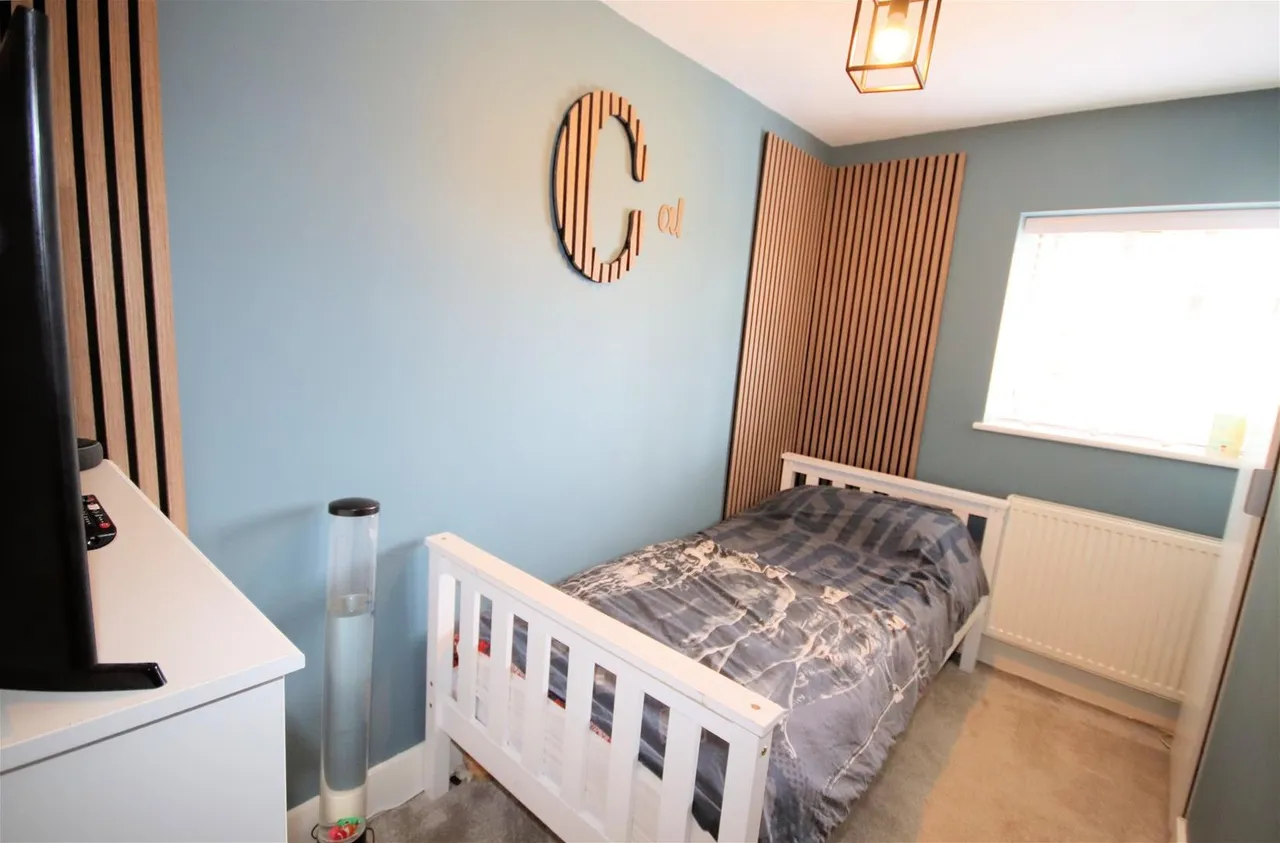 Bradford Way, Toddington, Bedfordshire LU5 6EE, photo 17