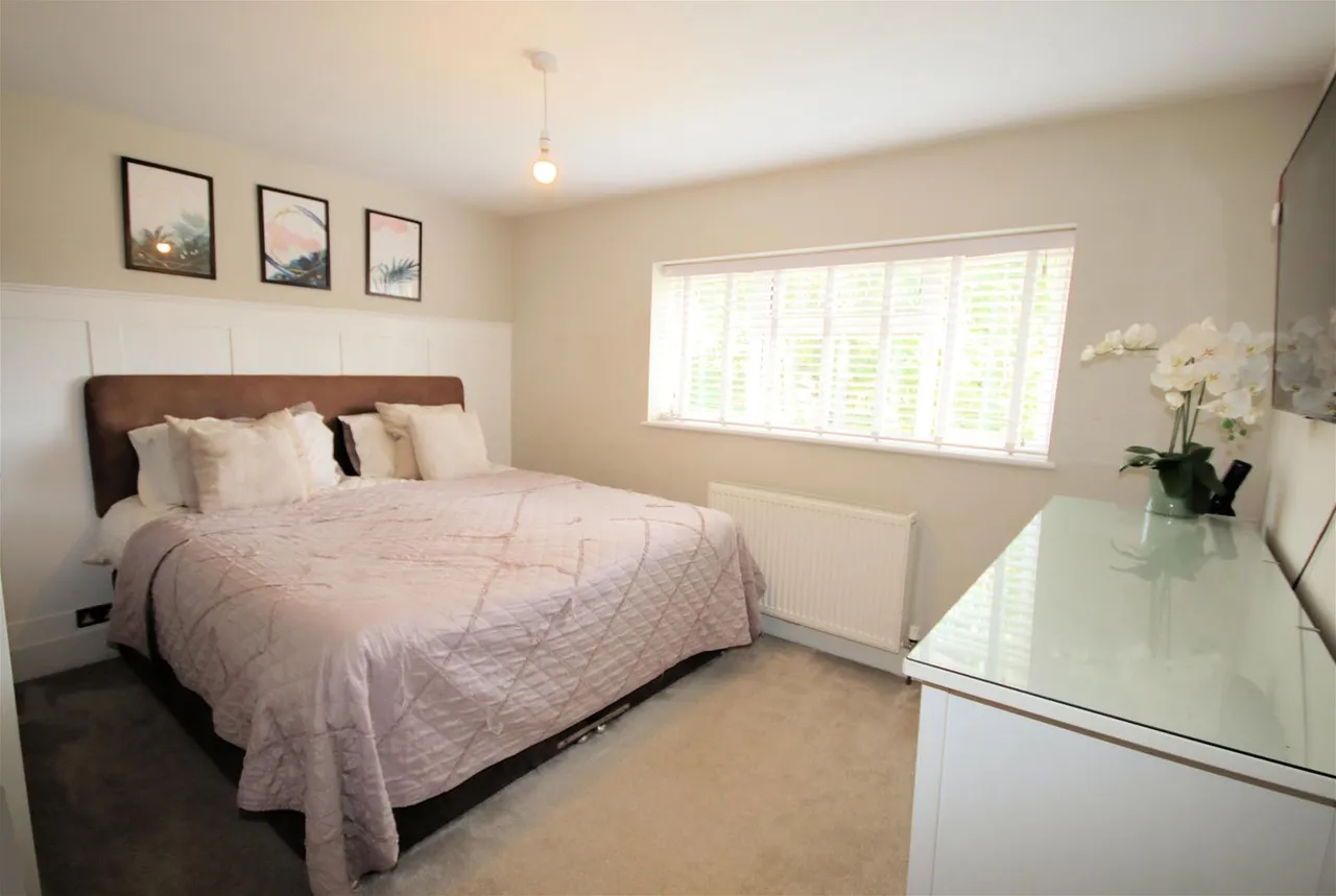 Bradford Way, Toddington, Bedfordshire LU5 6EE, photo 14