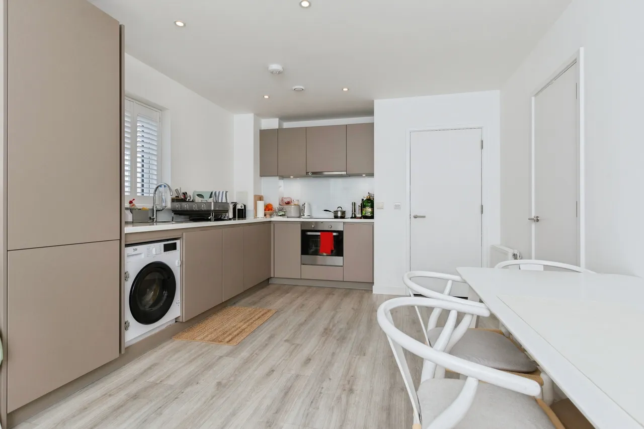 Ferndale Crescent, Carshalton, photo 8