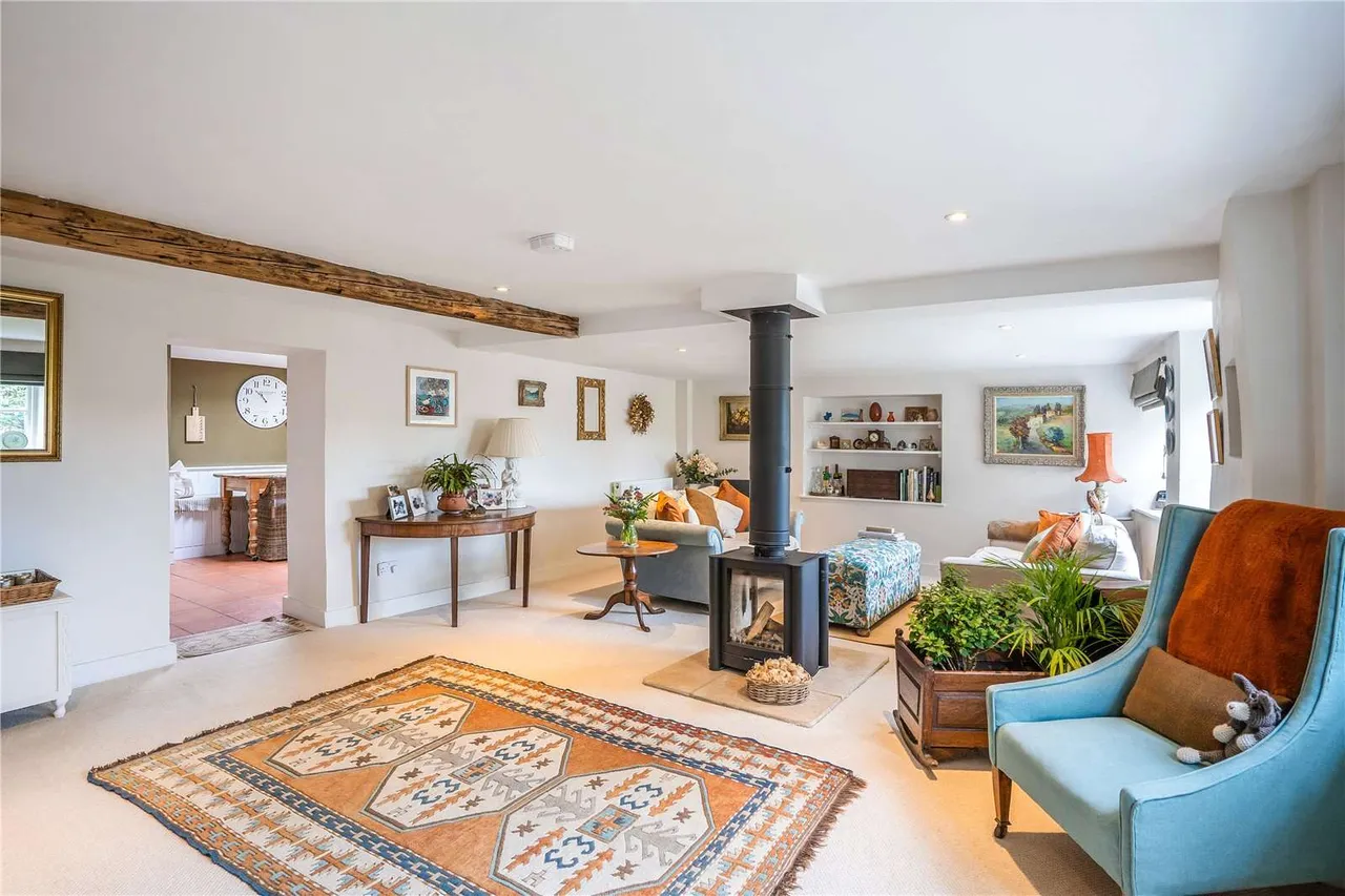 Church Road, Quenington, Cirencester, Gloucestershire, GL7 5BL, photo 5