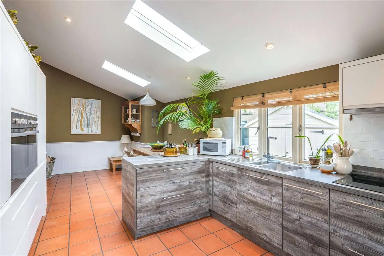 Church Road, Quenington, Cirencester, Gloucestershire, GL7 5BL, photo 8