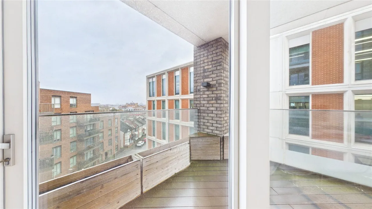 Somerset Place, 10 Brixton Hill, London, SW2, photo 2
