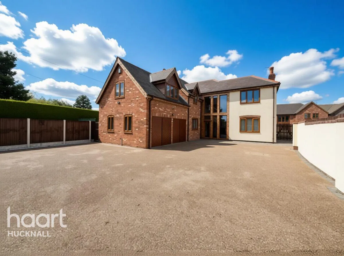 4 bed house for sale, Watnall Road, Nottingham, NG15
