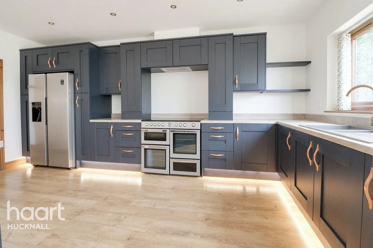 Watnall Road, Nottingham, NG15, photo 4