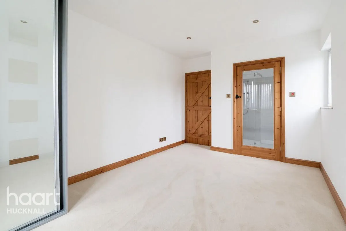Watnall Road, Nottingham, NG15, photo 18