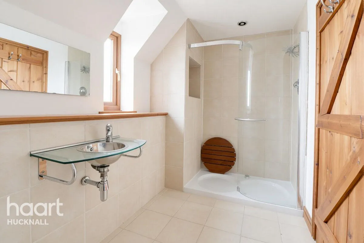 Watnall Road, Nottingham, NG15, photo 16