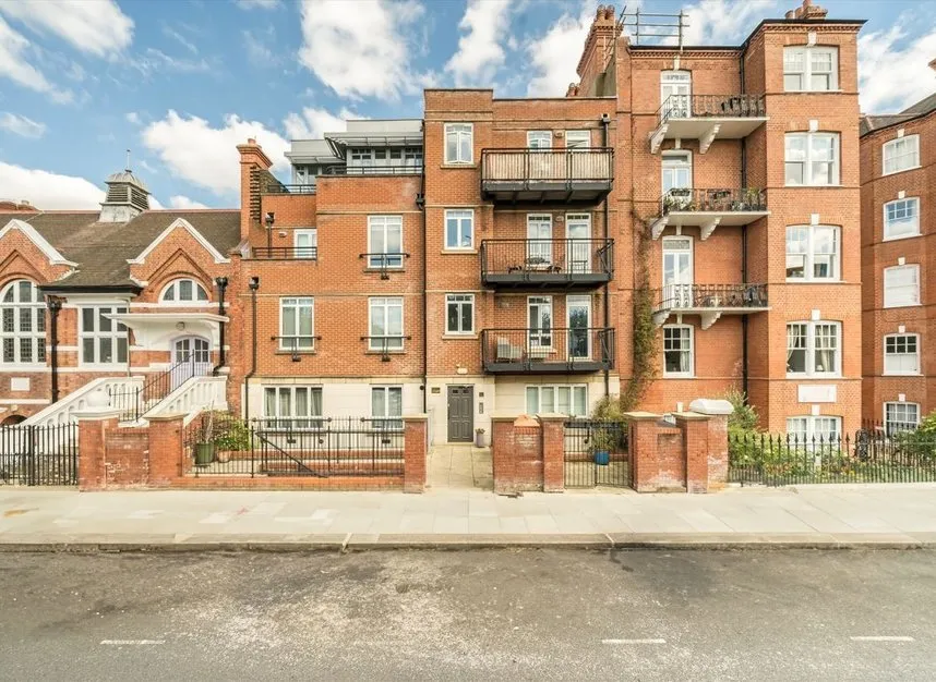 2 bed flat for sale — Kelvedon Road, Fulham, SW6