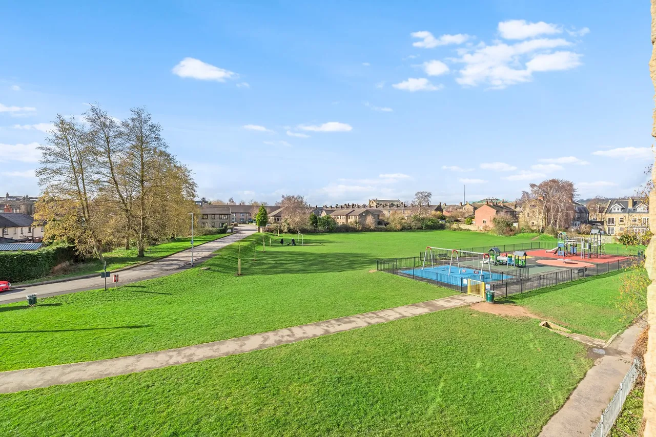 Fowlers Court, Otley, LS21, photo 14
