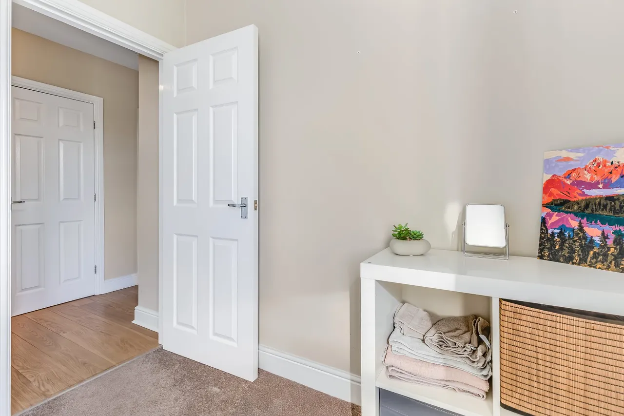 Fowlers Court, Otley, LS21, photo 12