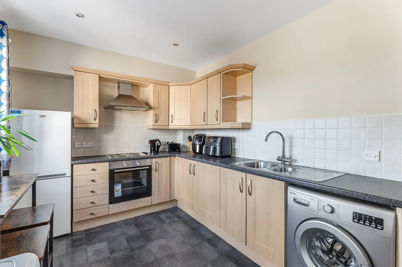 Fowlers Court, Otley, LS21, photo 2